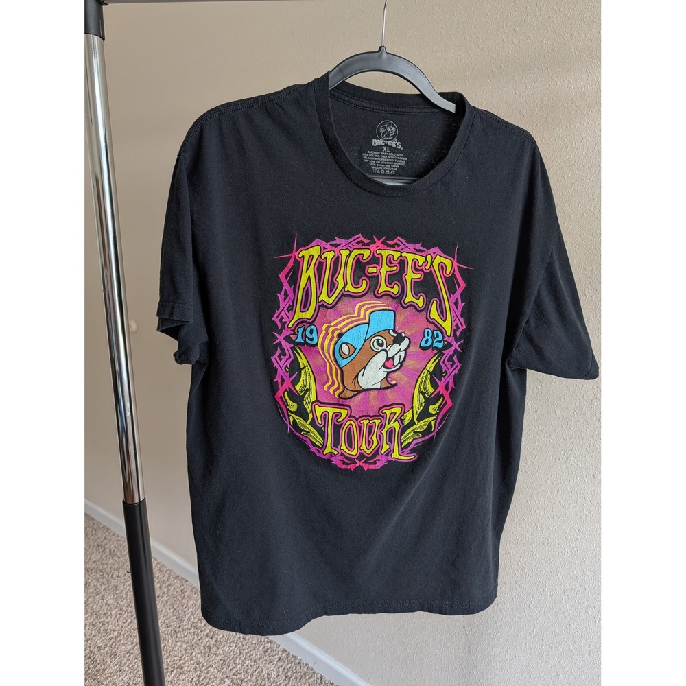 Buc-ee's Tour 1982-2021 Graphic T-Shirt Mens XL Black Neon Concert Parody Tee